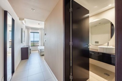 23-4542-78d1f4f8b6655591b02d22fabb36a692d73cc