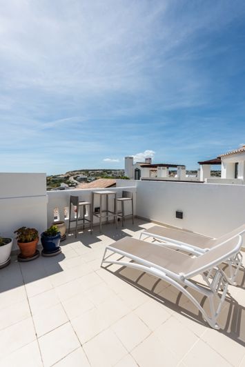 Image No.26-2 Bed Apartment for sale