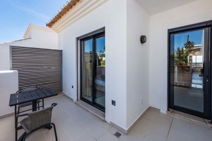 Image No.32-2 Bed Apartment for sale