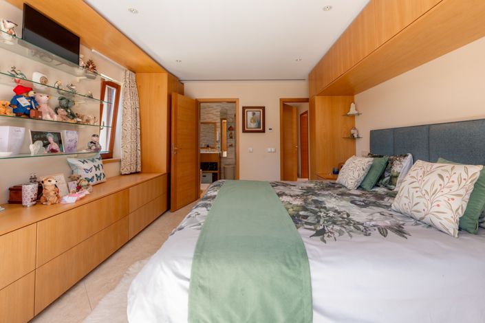 Image No.16-4 Bed Villa for sale