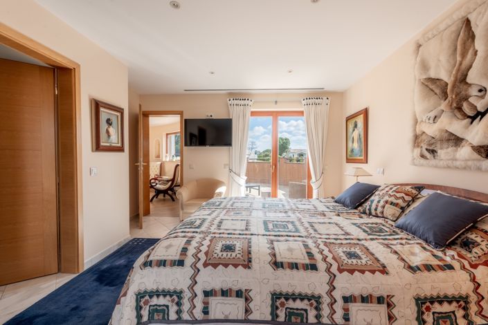 Image No.28-4 Bed Villa for sale