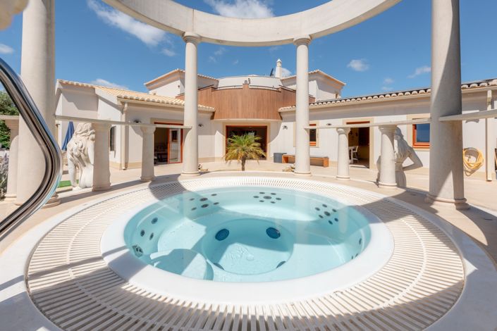 Image No.4-4 Bed Villa for sale