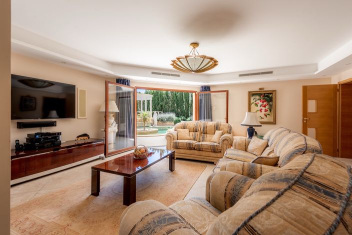 Image No.9-4 Bed Villa for sale