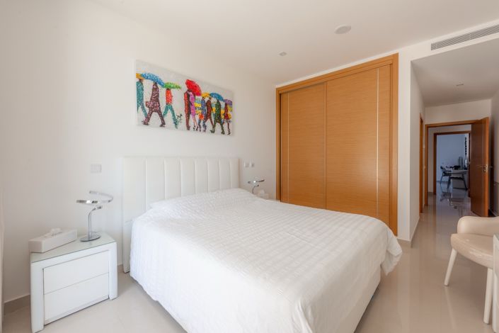 Image No.23-3 Bed Apartment for sale