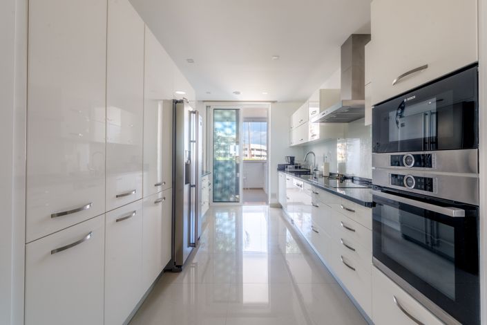 Image No.24-3 Bed Apartment for sale