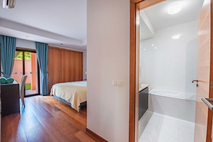 Image No.19-2 Bed Apartment for sale