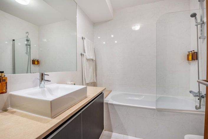 Image No.22-2 Bed Apartment for sale