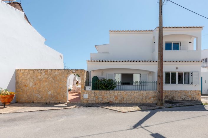 Image No.3-4 Bed Villa for sale