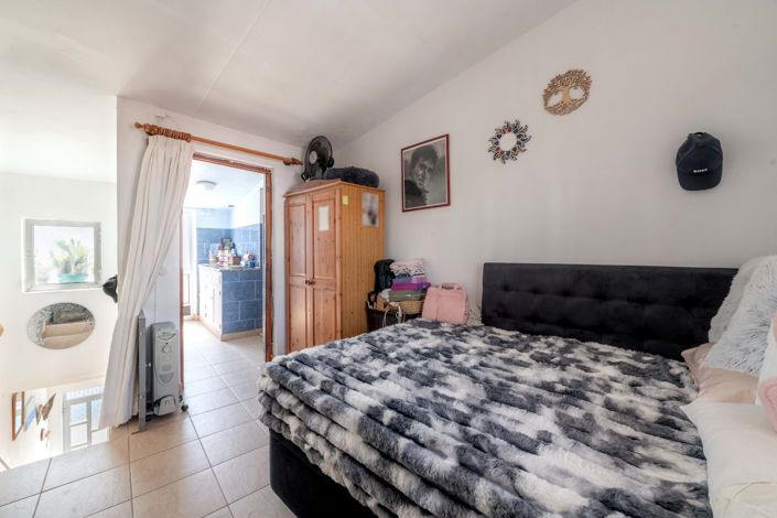 Image No.14-3 Bed Townhouse for sale
