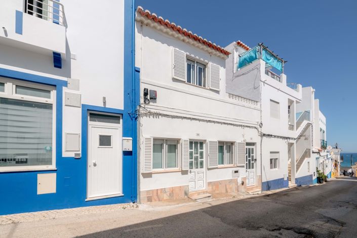 Image No.2-3 Bed Townhouse for sale
