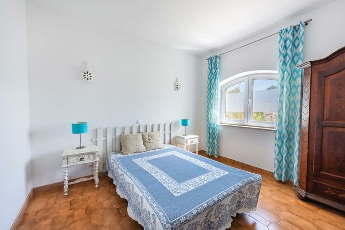 Image No.12-6 Bed Villa for sale