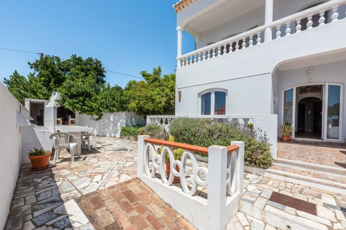Image No.18-6 Bed Villa for sale