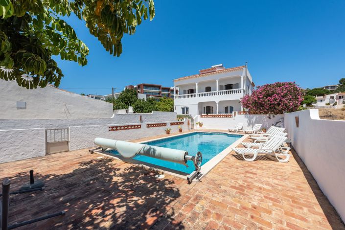 Image No.2-6 Bed Villa for sale