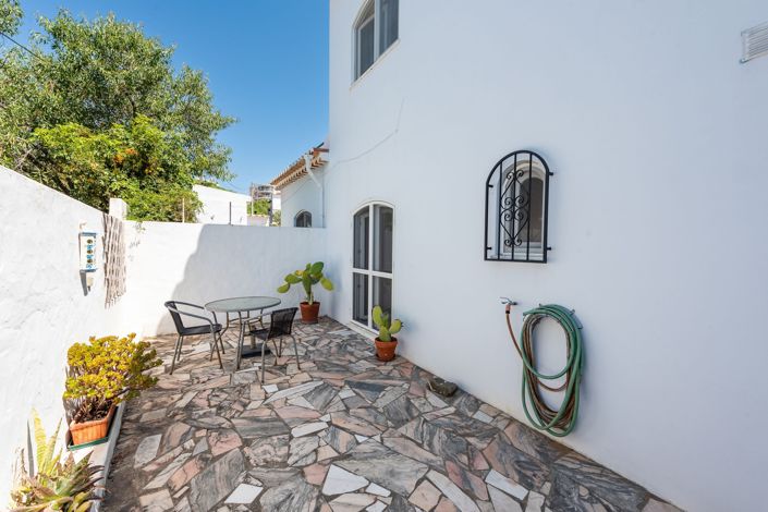 Image No.26-6 Bed Villa for sale