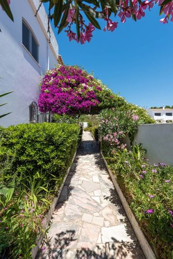 Image No.54-6 Bed Villa for sale