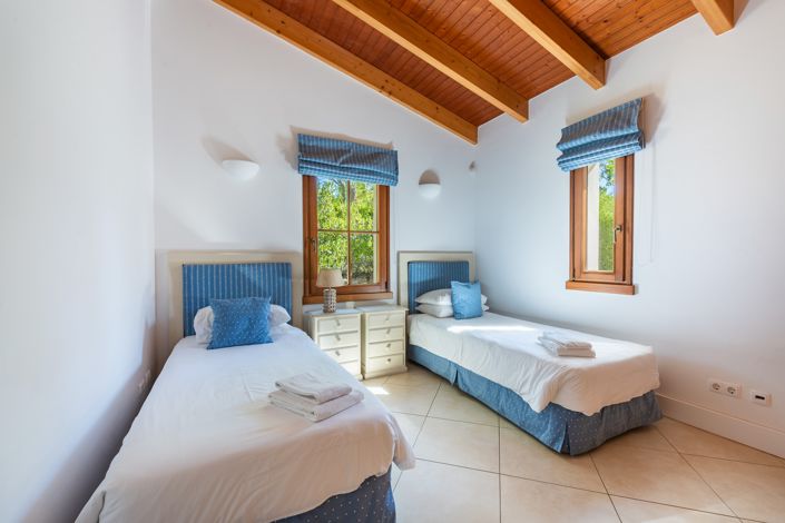 Image No.17-4 Bed Villa for sale