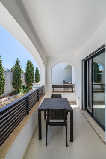 Image No.8-2 Bed Apartment for sale