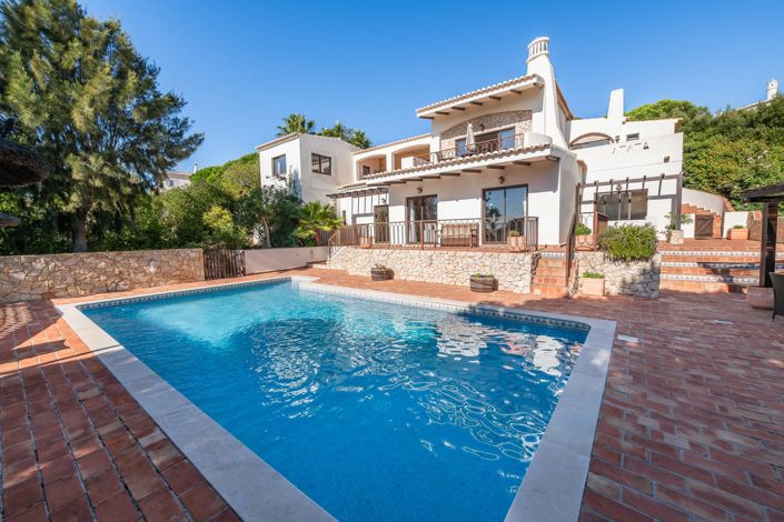 Image No.2-4 Bed Villa for sale