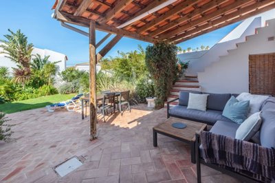 1 - Vila do Bispo, Villa