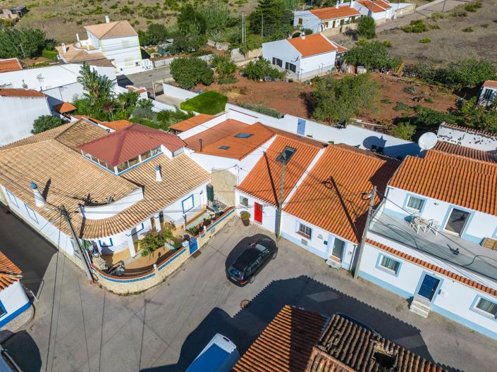 Image No.33-2 Bed Villa for sale