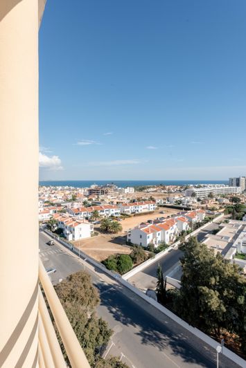 Image No.10-3 Bed Apartment for sale