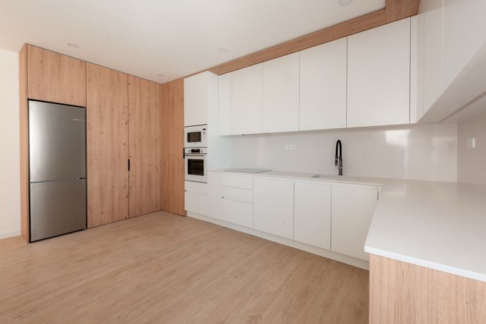 Image No.20-3 Bed Apartment for sale