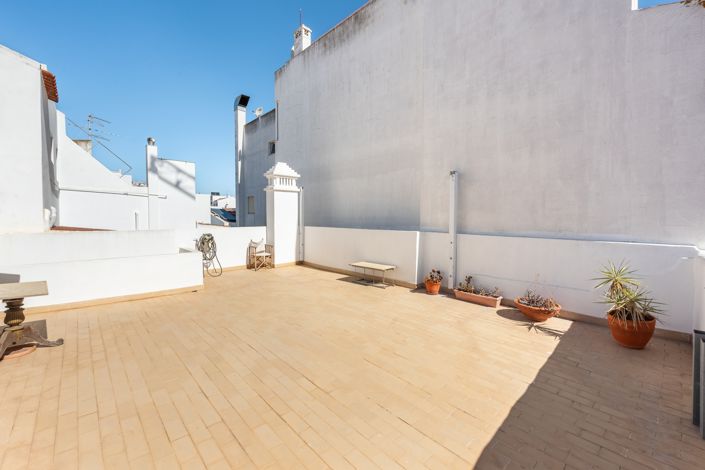 Image No.21-4 Bed Apartment for sale