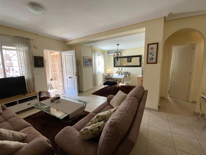 Image No.3-Villa / Détaché de 3 chambres à vendre à Torrevieja