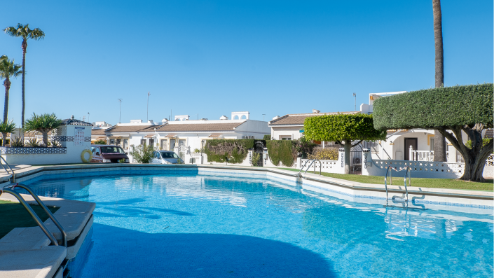 Image No.2-Bungalow de 2 chambres à vendre à Pueblo Bravo