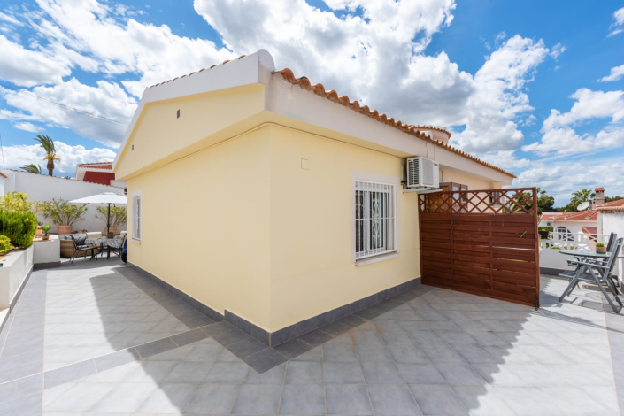 Image No.25-3 Bed Villa / Detached for sale