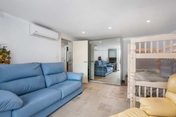 Image No.11-3 Bed Villa / Detached for sale