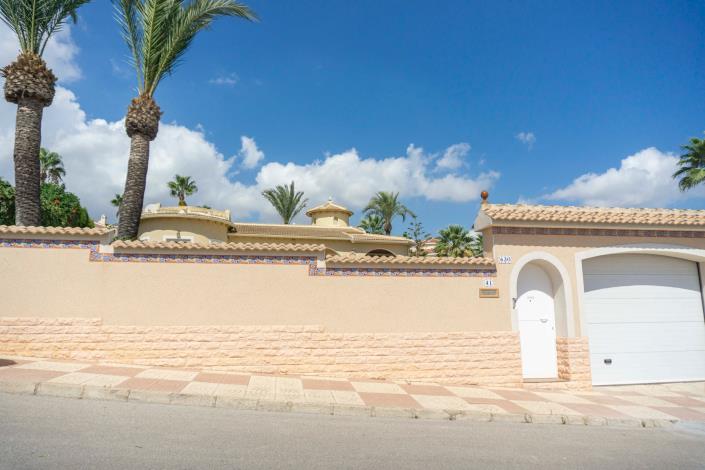 Image No.9-4 Bed House/Villa for sale