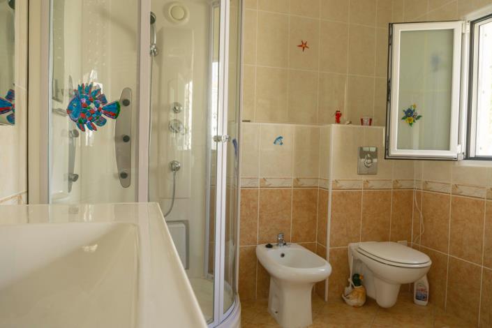 Image No.32-4 Bed House/Villa for sale