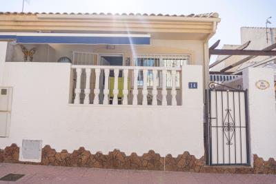 Villa / Détaché de 3 chambres à vendre à Ciudad Quesada