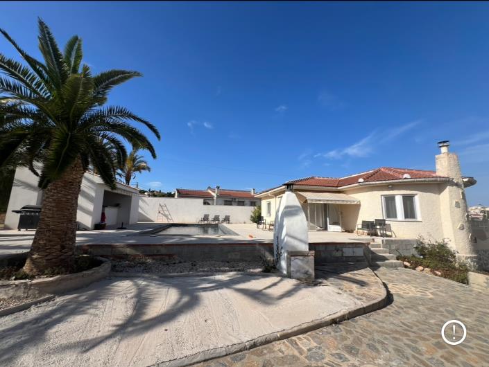 Image No.2-3 Bed Villa / Detached for sale