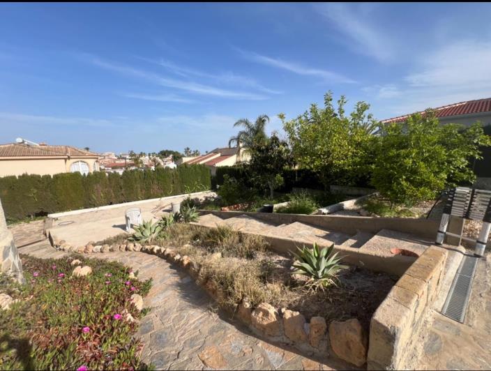 Image No.4-3 Bed Villa / Detached for sale