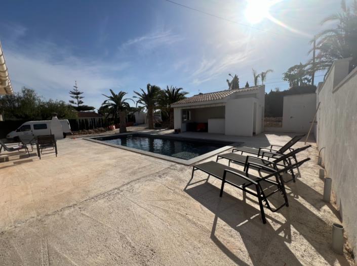 Image No.6-3 Bed Villa / Detached for sale