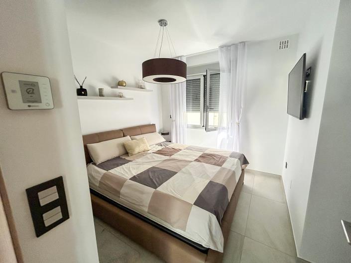 Image No.11-3 Bed Villa / Detached for sale