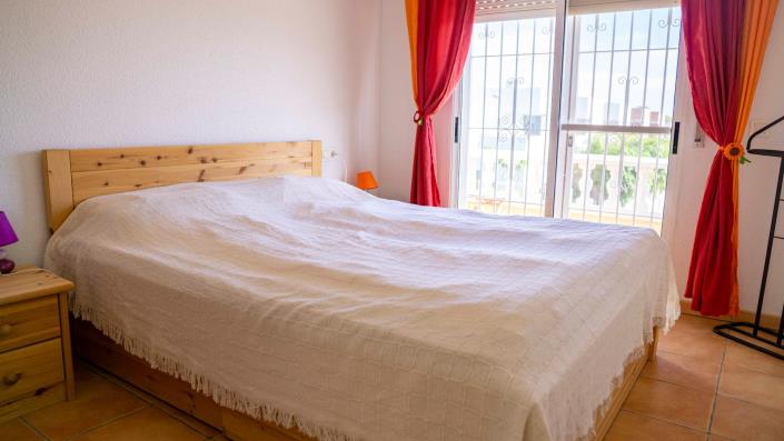 Image No.12-3 Bed Villa / Detached for sale