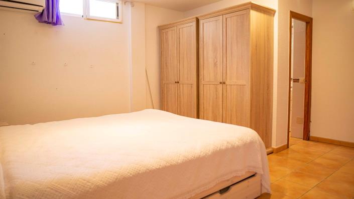 Image No.14-3 Bed Villa / Detached for sale