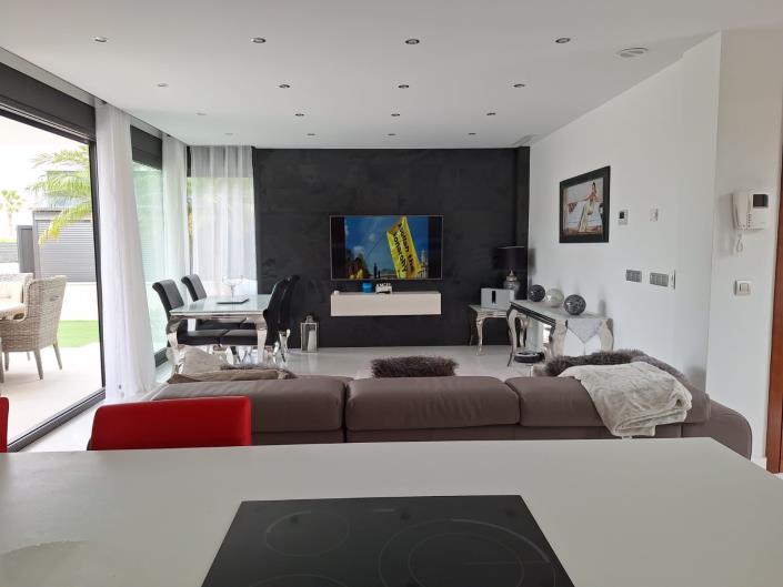 Image No.4-3 Bed Villa / Detached for sale