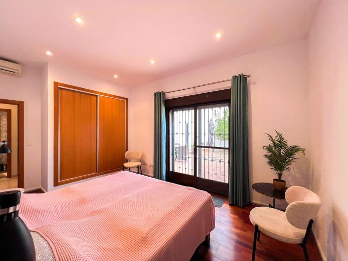 Image No.5-3 Bed Villa / Detached for sale