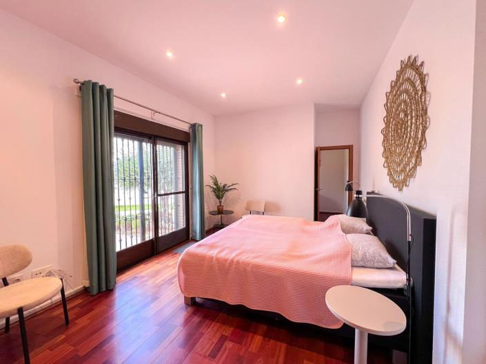 Image No.6-3 Bed Villa / Detached for sale