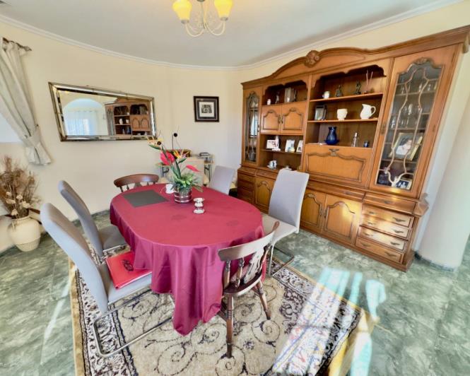 Image No.6-5 Bed Villa for sale