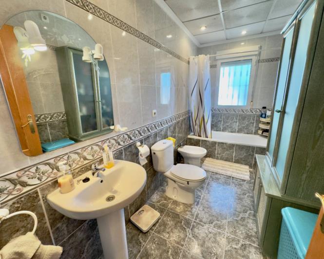 Image No.16-5 Bed Villa for sale