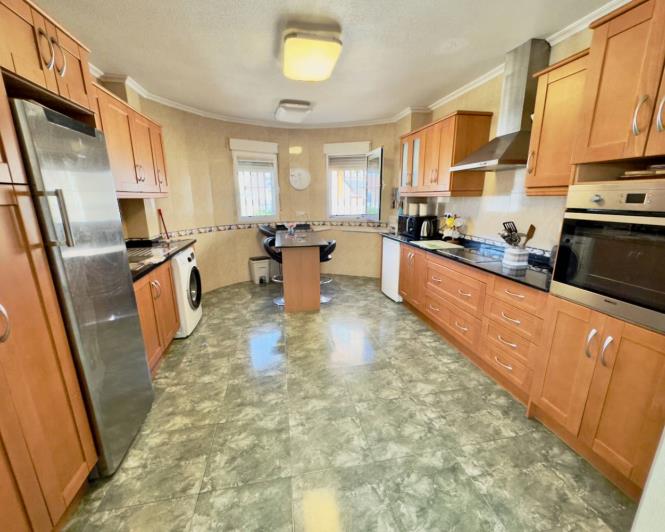 Image No.5-5 Bed Villa for sale