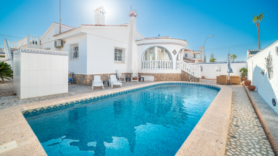 Villa / Détaché de 3 chambres à vendre à Ciudad Quesada