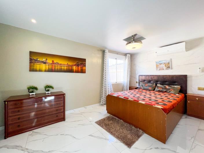 Image No.19-Villa / Détaché de 4 chambres à vendre à Punta Prima