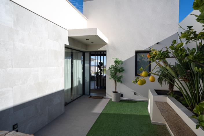 Image No.6-44 Bed Villa / Detached for sale