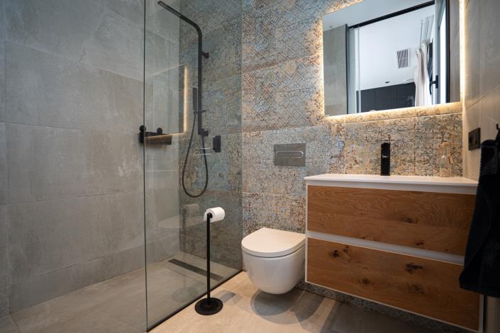 Image No.12-44 Bed Villa / Detached for sale